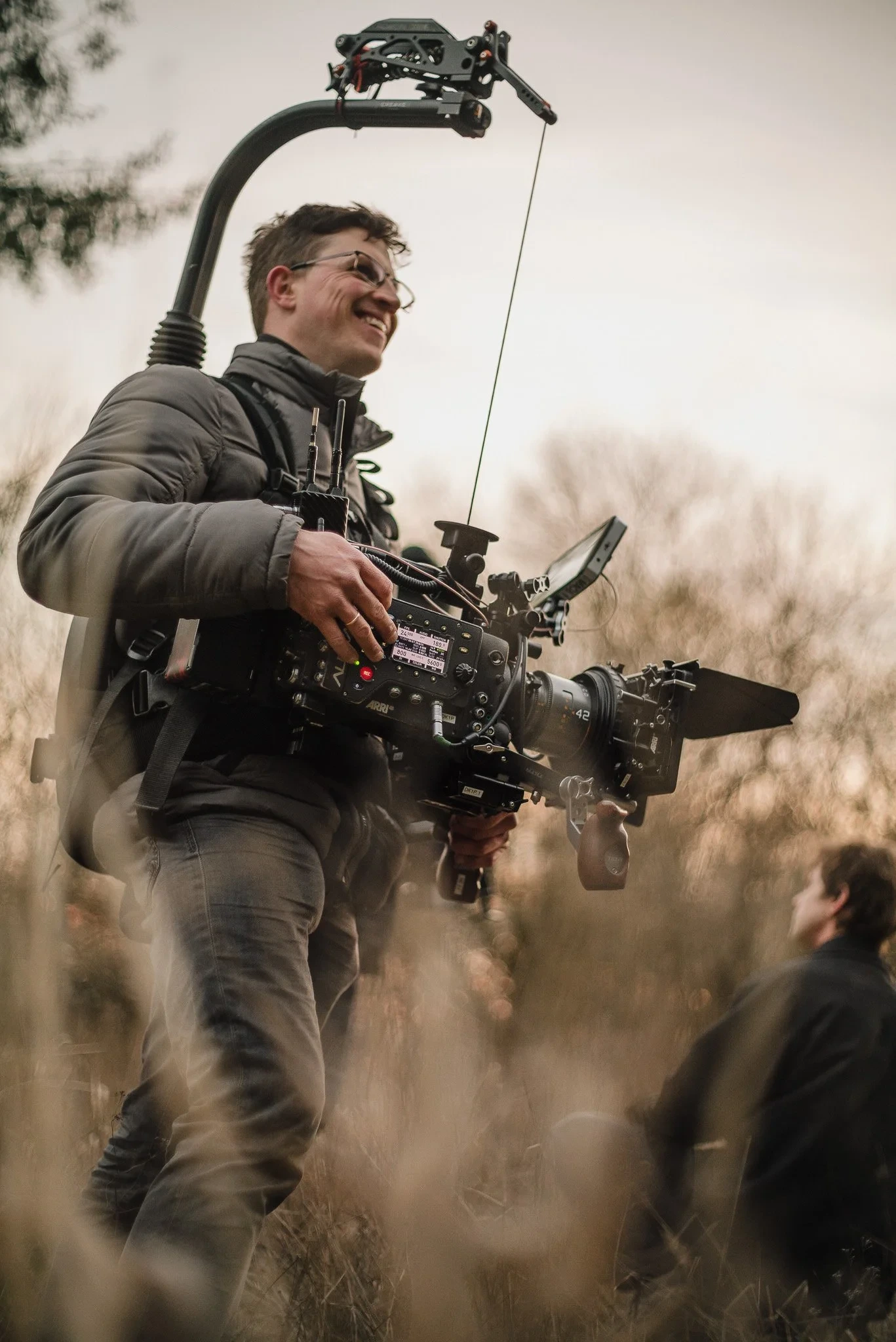 Christian Schmitz mit Easyrig-Rig am Filmset